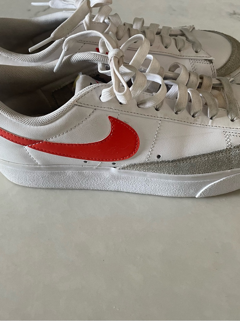 Nike Blazer woman’s  Low Platform Sneakers -  8 White with Orange Swoosh - Picture 8 of 8